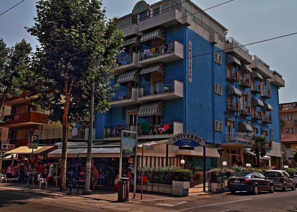 Hotel Universo Ріміні Екстер'єр фото